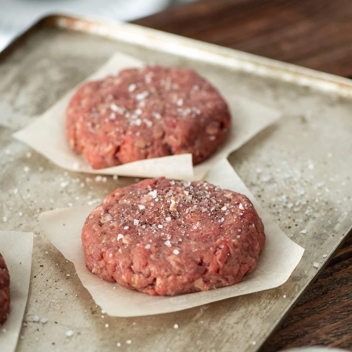 hatercmitt's tweet photo. GROUND BEEF BUTCHER'S BLEND - BRISKET
The butcher's best kept secret blend - whole muscle brisket, short ribs and chuck ground and blended together for burger perfection! https://t.co/vYGUbU0Jrf