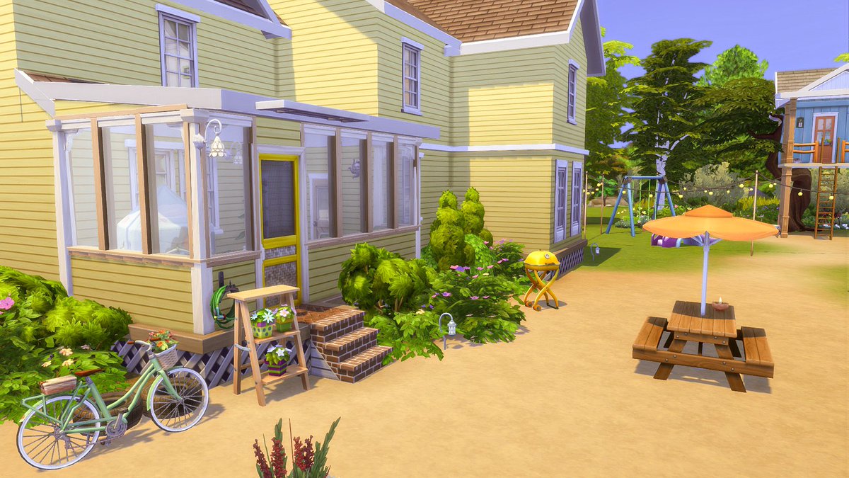 TheSpookySimmer's tweet photo. I want screened in porches in #TheSims4 so badly- so I built this makeshift one!
@TheSims #ShowUsYourBuilds #Ps4 #ConsoleBuilds #NoCc
🪴gallery id: kyliekathleen97🪴 https://t.co/0c2VMXTm2E