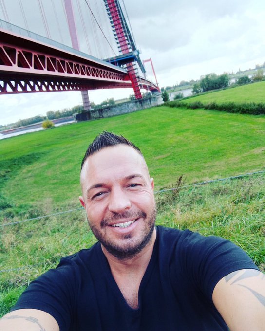 Wish you a nice Weekend 😘😉👍🏼  #friday #weekend #selfie #FridayMotivation #nature https://t.co/viDTcG<a href="/tag/friday"class="tags">#friday</a><a href="/tag/weekend"class="tags">#weekend</a><a href="/tag/selfie"class="tags"><span>#selfie</span></a><a href="/tag/nature"class="tags"><span>#nature</span></a><a href="/tag/fridaymotivation"class="tags"><span>#fridaymotivation</span></a>