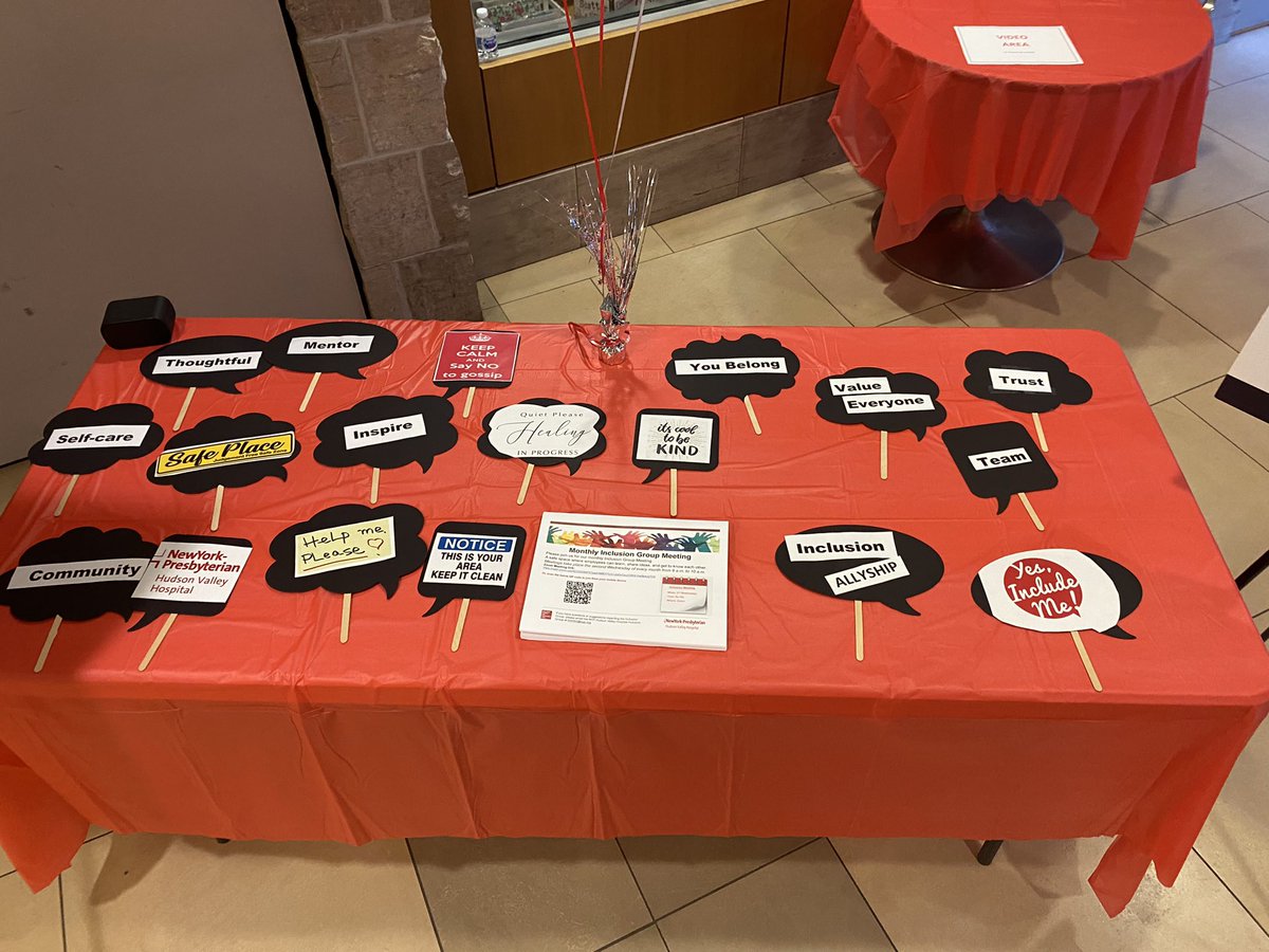 Daniel_NYP's tweet photo. Closing out #NYPrespect week with Inclusion Group activities in the Main Lobby. Come on by! #NYPdiversity @AngelaGP_NY ❤️ https://t.co/3Z5fgJxfJw