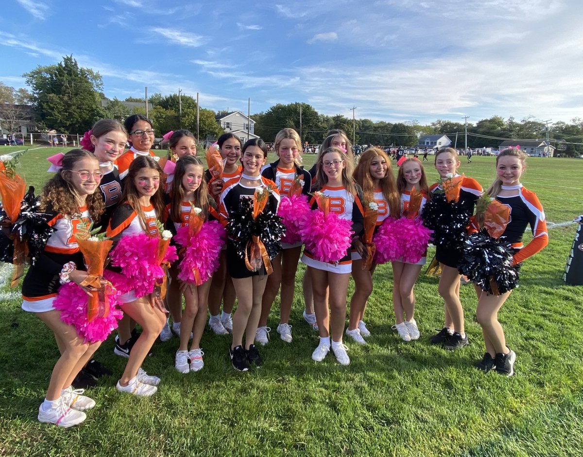 Brackman Dance and Cheer teams honored their 8th graders at yesterday's home football game. We L🧡VE sharing the sidelines with you <a href="/brackmancheer/">Brackman Cheer</a>  🖤🧡
<a href="/bengalpride67/">John Germano</a> @Kay_Wargo_ROBMS  #brackmandanceteam #brackmancheerteam #brackmanpride #8thgraders