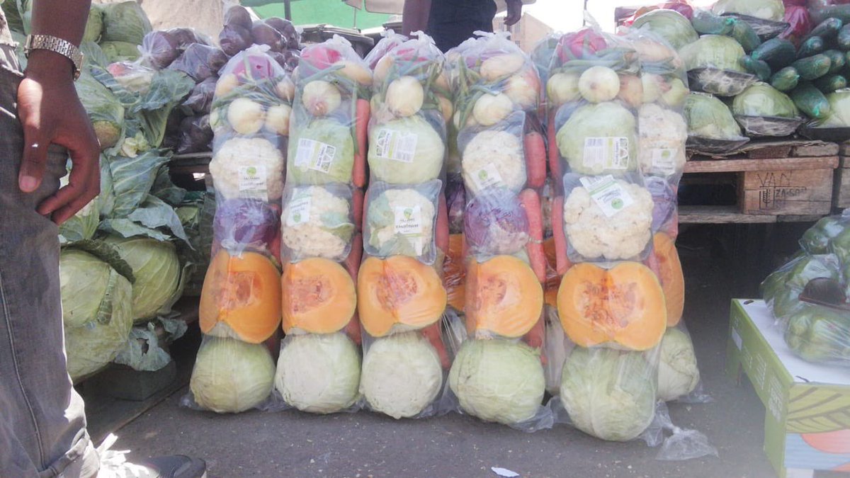 Orahh_x's tweet photo. Bag of Vegetables R50. 

Around Mabopane. To make an order contact Paballo 0680103413 https://t.co/XveWYPVWDJ