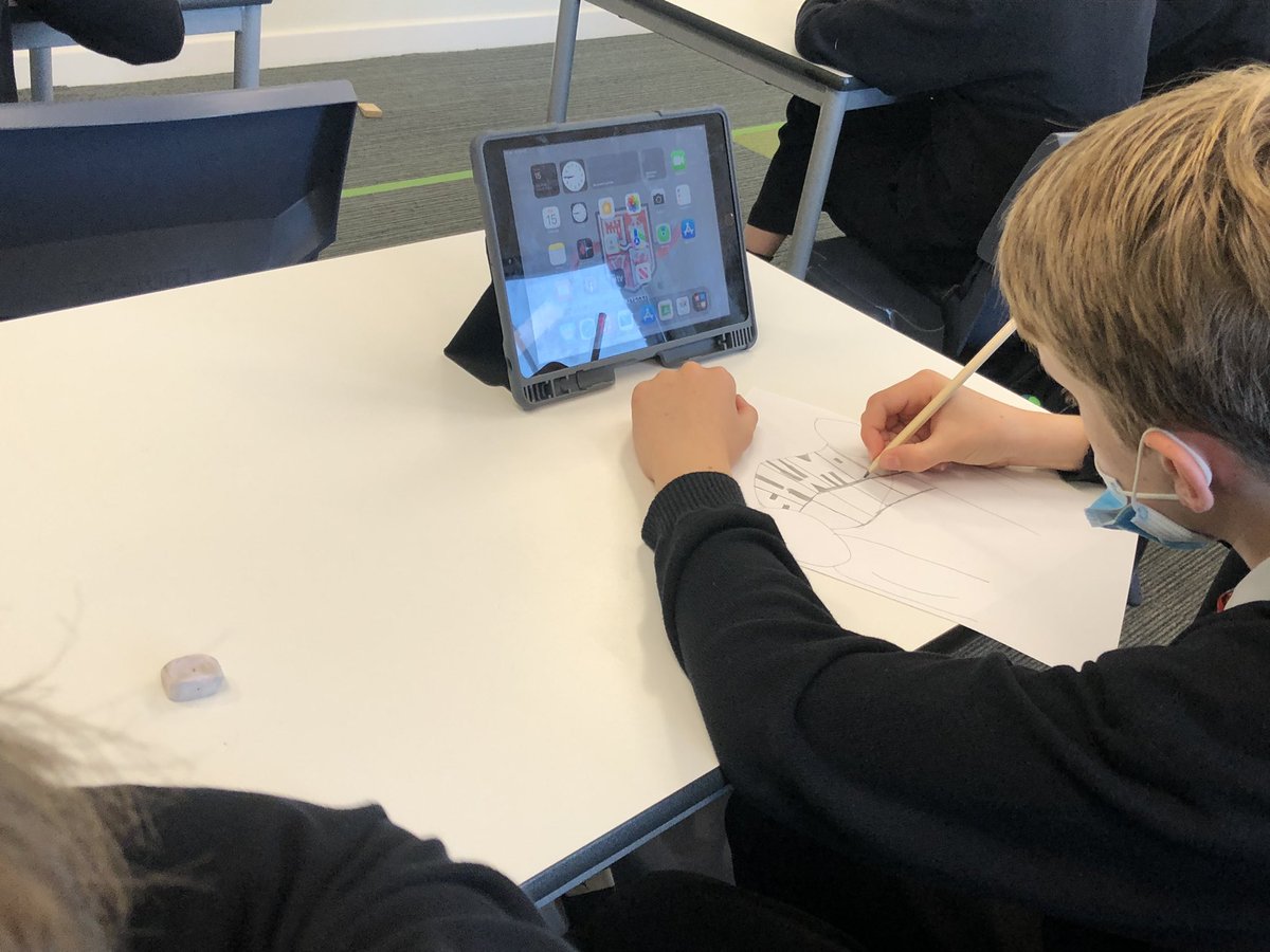 MissTBerry1's tweet photo. Sesiwn LC y bore ‘ma - creu posteri i ddathlu diwrnod shwmae/ Learning Coach session this morning - drawing posters to celebrate shwmae day today! @CyresYr7 @Cymraeg_StCyres @StCyresSchool #gwaithwych #diwrnodshwmae https://t.co/EKekaZP943