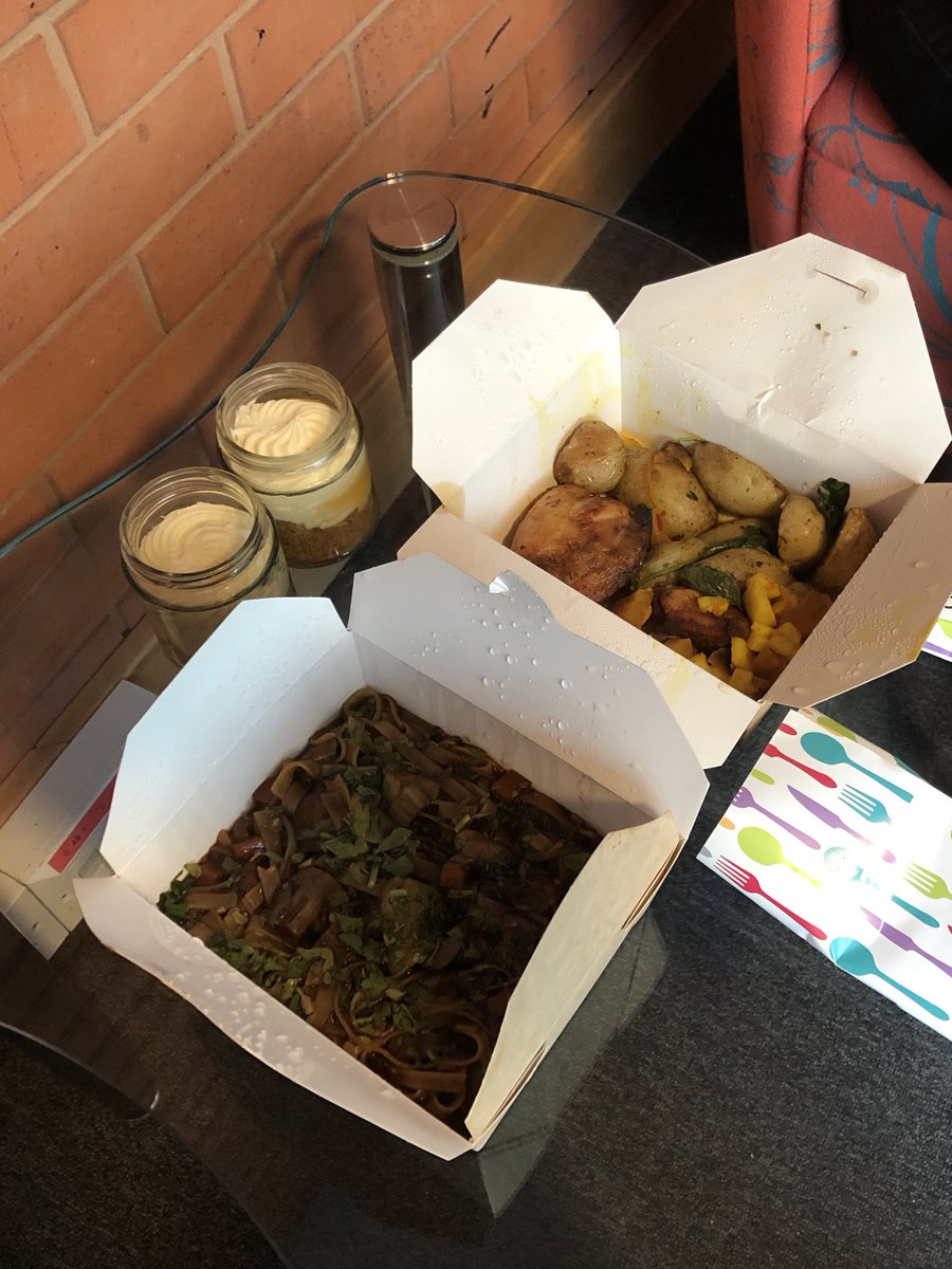 mrsgisborne's tweet image. Time for lunch! @CanopyCIC #CanopyLive #yummy