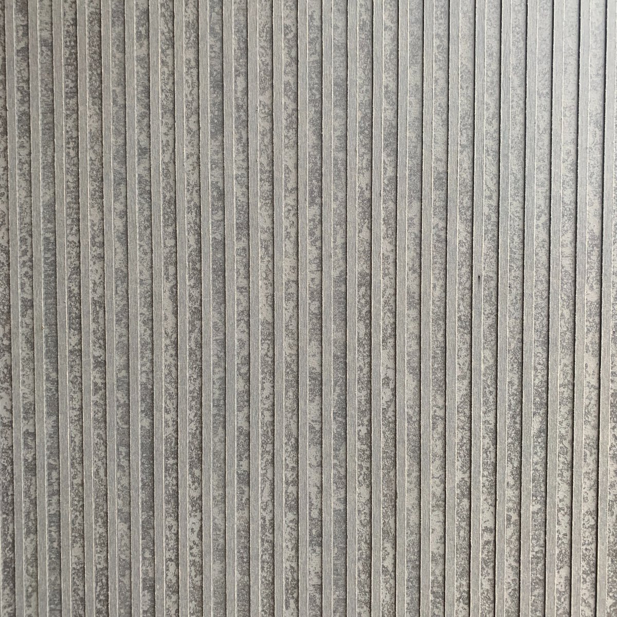 Textured <a href="/equitoneuk/">EQUITONE UK by Etex</a> panels have been installed at Vermas! These beautiful panels constrast the smooth render and standing seam metal roof, complementing the aluminium window reveals and completing the contemporary #design of this bespoke home.