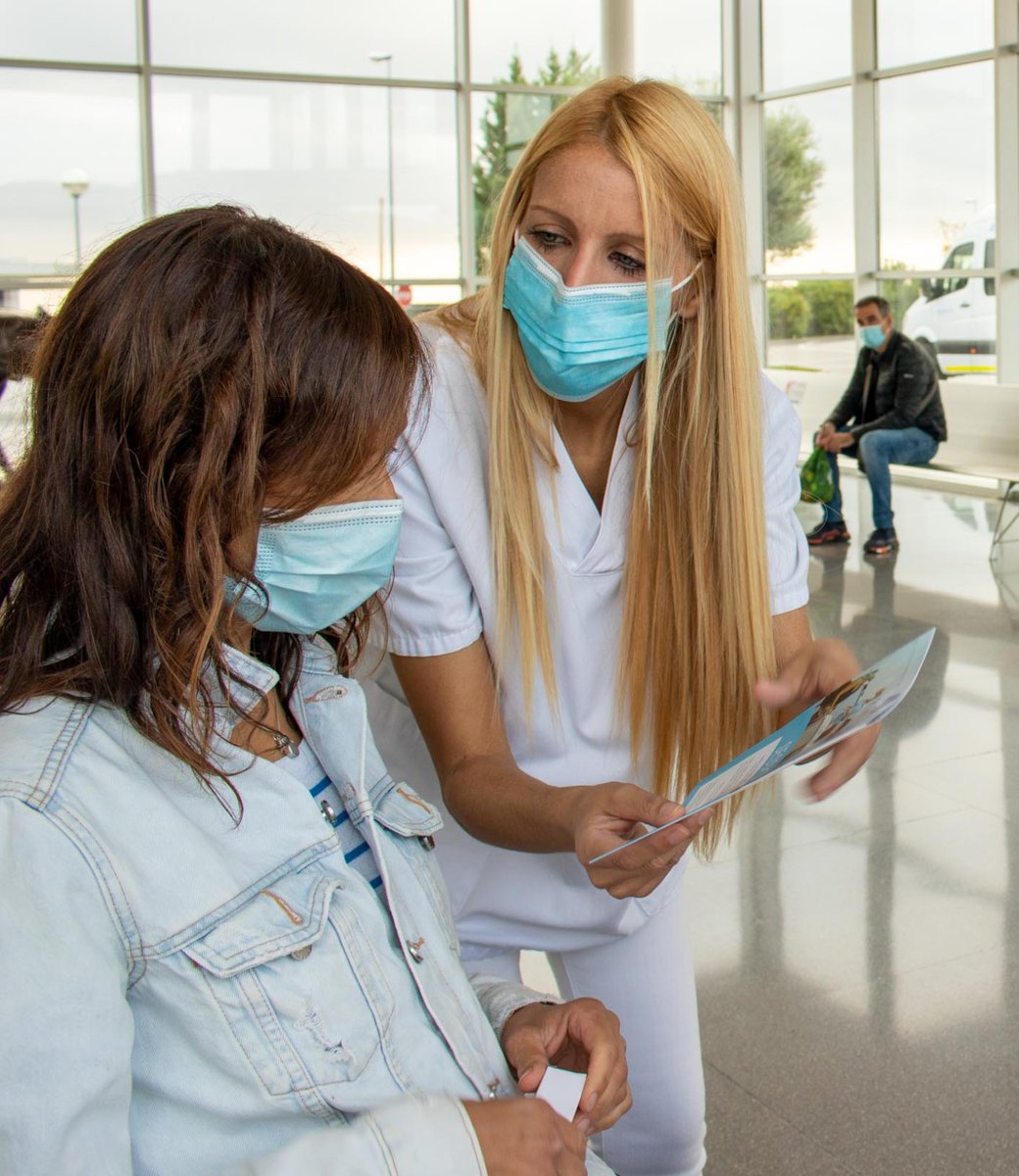 IGuttmann's tweet photo. 🌍🗓️El 17/10 es el #DíaMundialDelDolor
Hoy el Comité del Dolor del #InstitutGuttmann ha organizado actividades para informar y sensibilizar a pacientes, familiares y profesionales de la importancia del tratamiento del dolor y mejorar así la atención del paciente.
#humanización https://t.co/uFJo6w8wDr