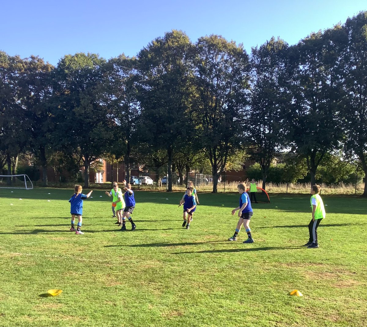 TedderPrimary's tweet photo. Our #TeamTedder had a fantastic morning at the handball competition. Thank you @CGSOutreach! A fantastic attitude from everyone who took part @CranwellSchool @RaucebySch @WinthorpeSchool🤾♂️. https://t.co/p0zUDPEiRQ