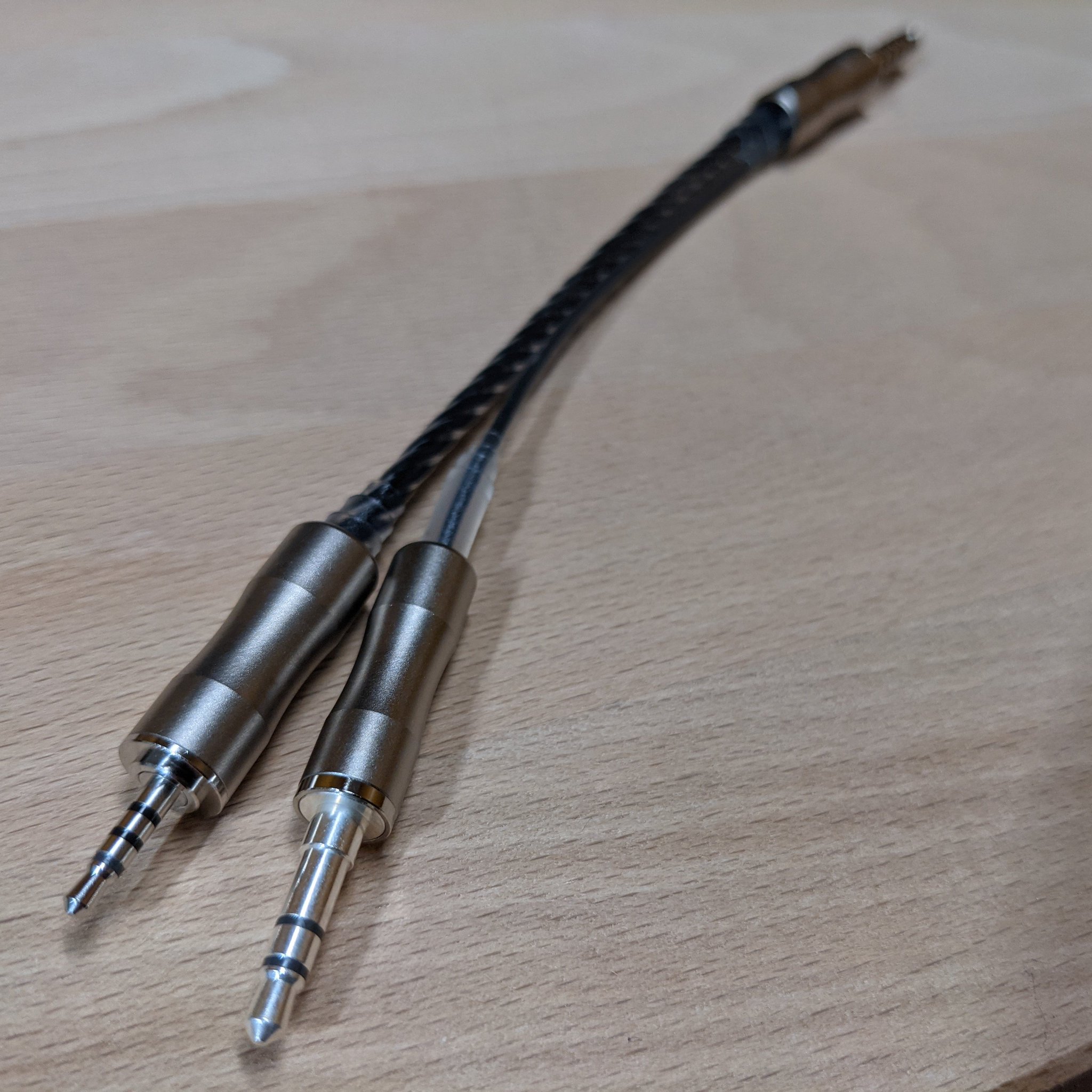 ミニミニケーブル (C³-Nautilusベースの特注品) ミニミニケーブル (C³-Nautilusベースの特注品)