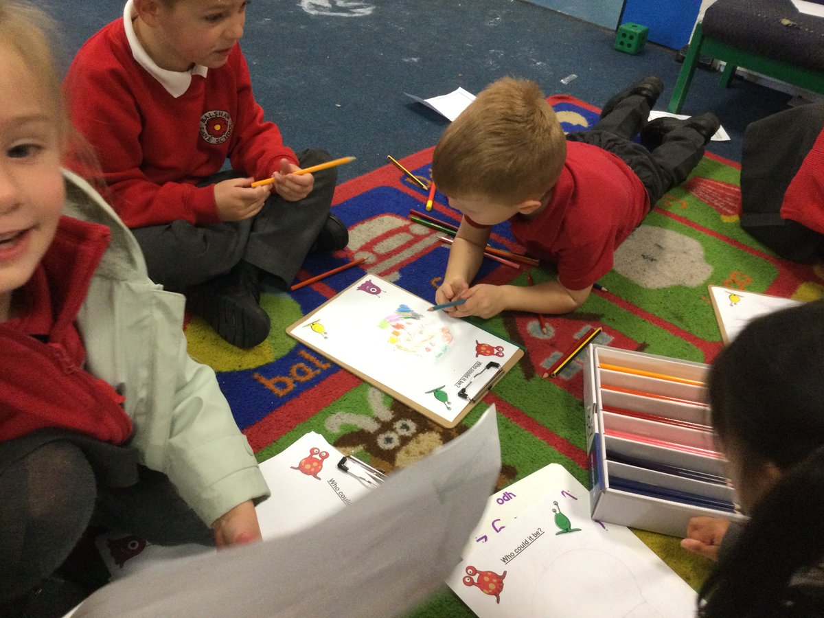 Jackson_Miss1's tweet photo. We discovered that an alien had been in our classroom yesterday! We found a gap in the roof and found footprints on the floor. We designed posters and discussed what we thought the alien might look like!
@BalshawLaneCPS @Miss_Hinawski @Miss_Arundale https://t.co/D5fTC6R3eV
