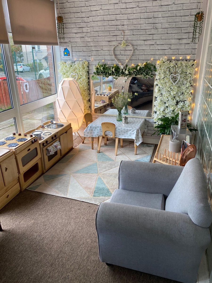 CentreForgewood's tweet photo. More environment photos to share with you #earlyyears #enablingenvironments #looseparts #creative #invitingspaces Growing heart https://t.co/ZNVVnxE65h