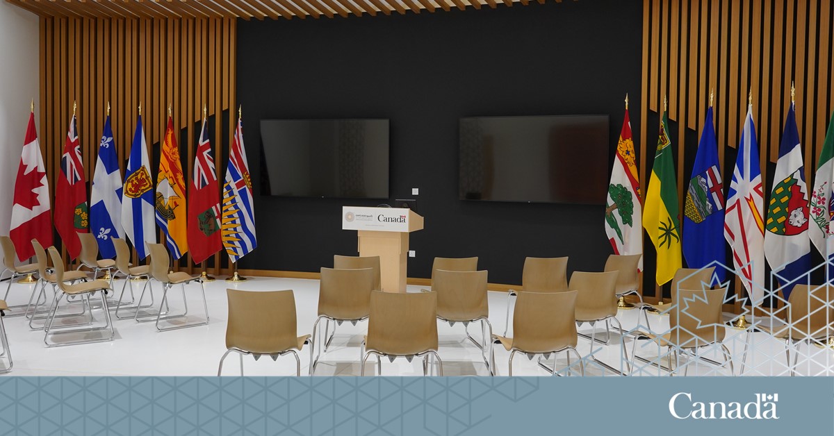The #CanadaPavilion will serve as an important meeting place for #CdnBiz during @expo2020dubai! 🇨🇦🤝🌎 
 
Make connections with the right people at the right time with the help of Canada’s Trade Commissioners in the #UAE: ow.ly/XxGT50GrZV6 

#Expo2020 🇨🇦