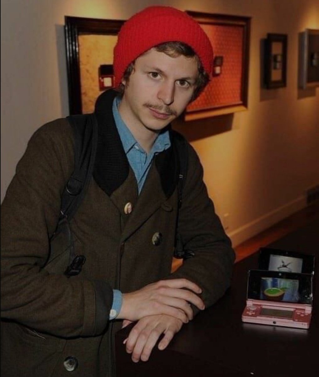 RMetroman's tweet photo. Ya know I've been seeing this Michael Cera guy and he's being talking shit about me and my city, raise your hands for you your favourite superhero to win this war #immad #Warzone https://t.co/9gycVzxbie