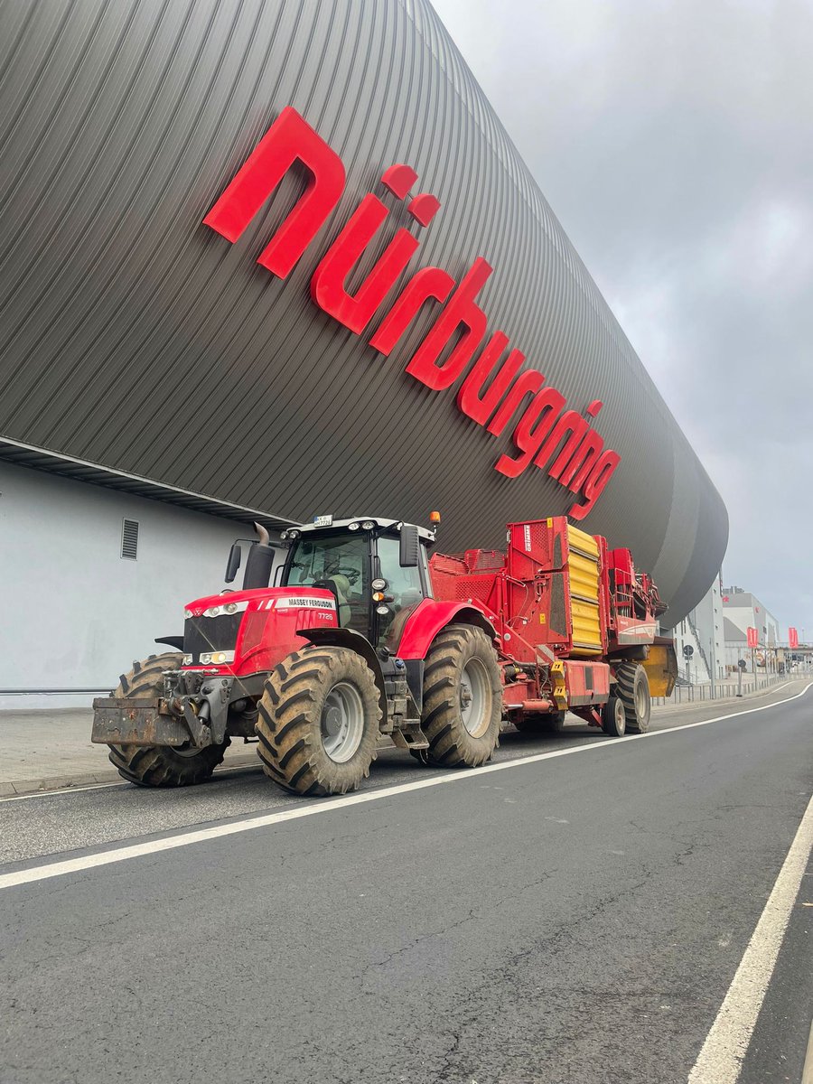 GRIMMEGroup's tweet photo. At the end of the week a few impressions from the #RowShow2021 πΈ
#GRIMME #REXOR #EVO https://t.co/oZCQG95WBF