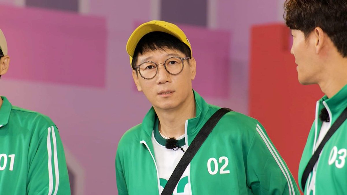 gorunningman's tweet photo. Running Man Ep575: Webfoot Octopus Game ○△□ #sbsrunningman #runningman #ep575 #netflix #squidgame #오징어게임 #런닝맨 https://t.co/7qmZ1AOVwS