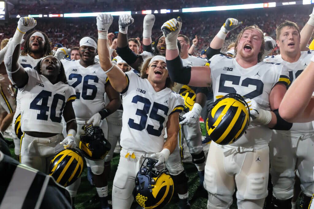 The Athletic 130 college football rankings: Who deserves to be higher, Michigan or Michigan State? https://t.co/o7JdO9c54v https://t.co/a3wVKvoe5B