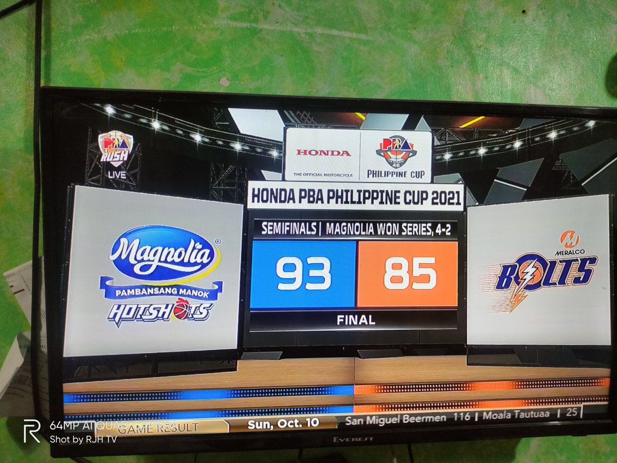 HotShotsFPage's tweet photo. Finals Bound

#nomoregame7
#beatMeralco
#roadtofinals 
#teambarroca

Manok Hugs

Thank You Lord FTW https://t.co/IZWgk4fFo0