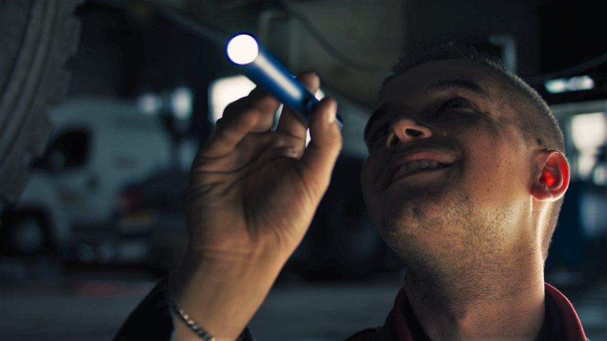 Vacature vrijdag! 
Wil jij sleutelen aan een DAF in Heerenveen, Marum of Veendam? Wij zoeken monteurs. Kijk op onze website voor meer informatie.

esatrucks.nl/vacatures

#vacaturevrijdag
#vacatures
#Heerenveen
#Marum
#Veendam