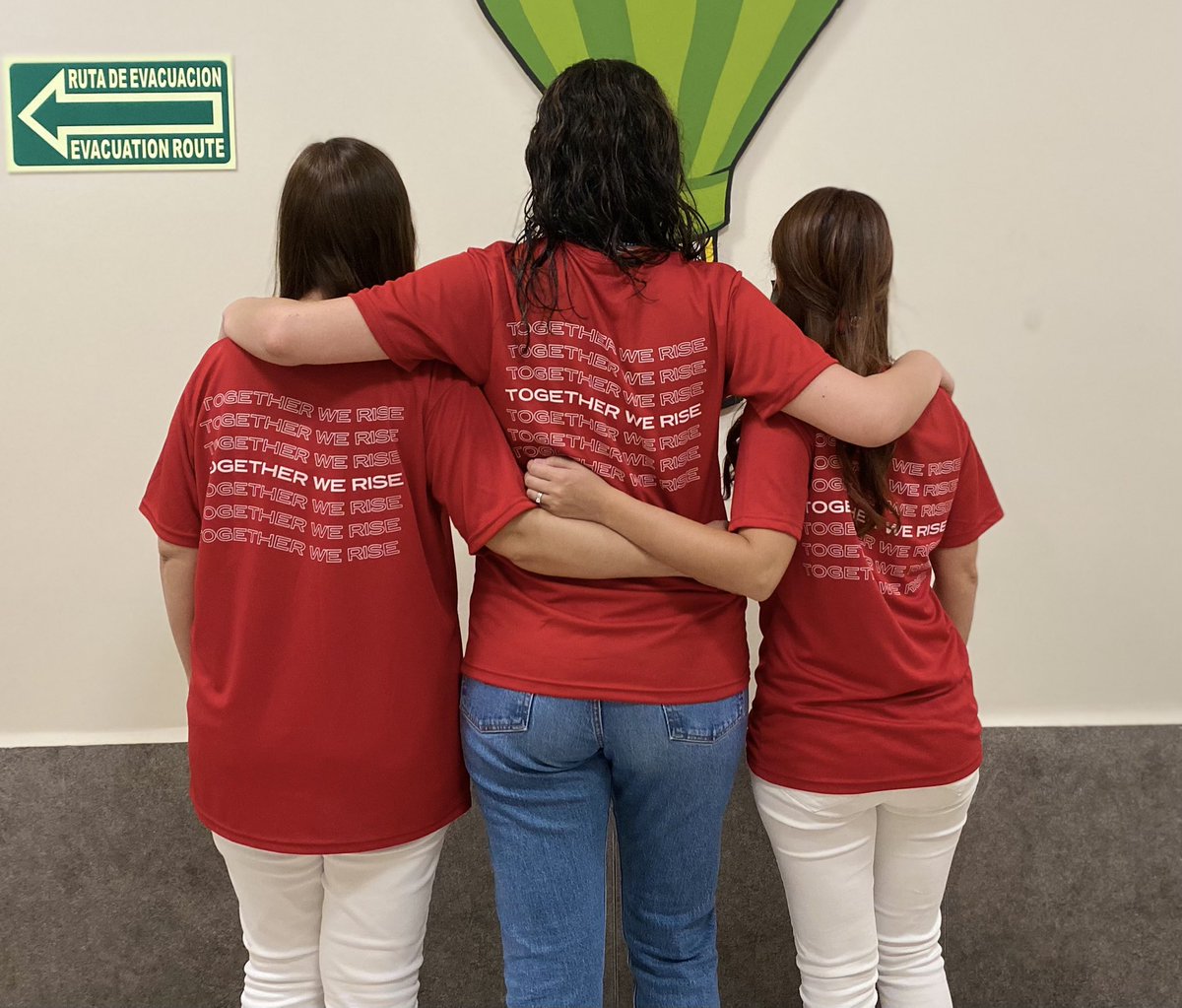 Katia Azuela tweet media