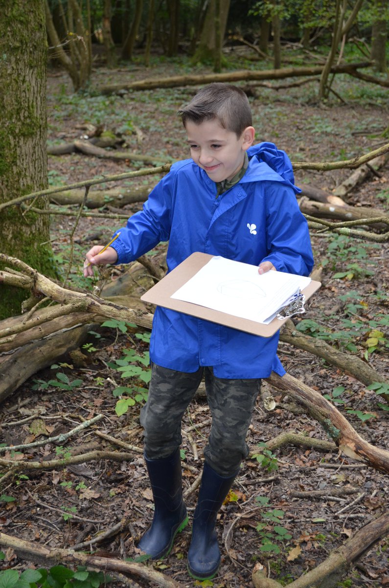 NutleyCEP's tweet photo. Last Forest School of the term for Badgers, and last ever for Year 6 😲! The children worked as botanists, observing and drawing the plants they could find in different areas of the woodland, and discussing how different conditions could affect their growth 🌿🍃🌳 https://t.co/h2TUnuAUM1