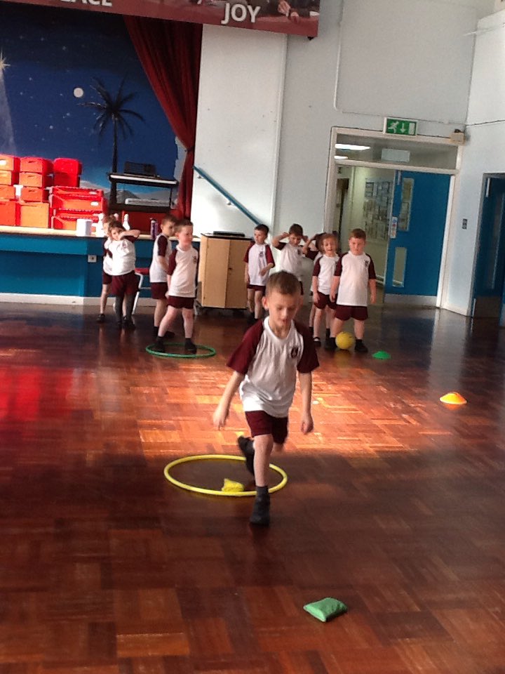 ThomasYear1's tweet photo. We had great fun in P.E https://t.co/T1QcBBWDEm
