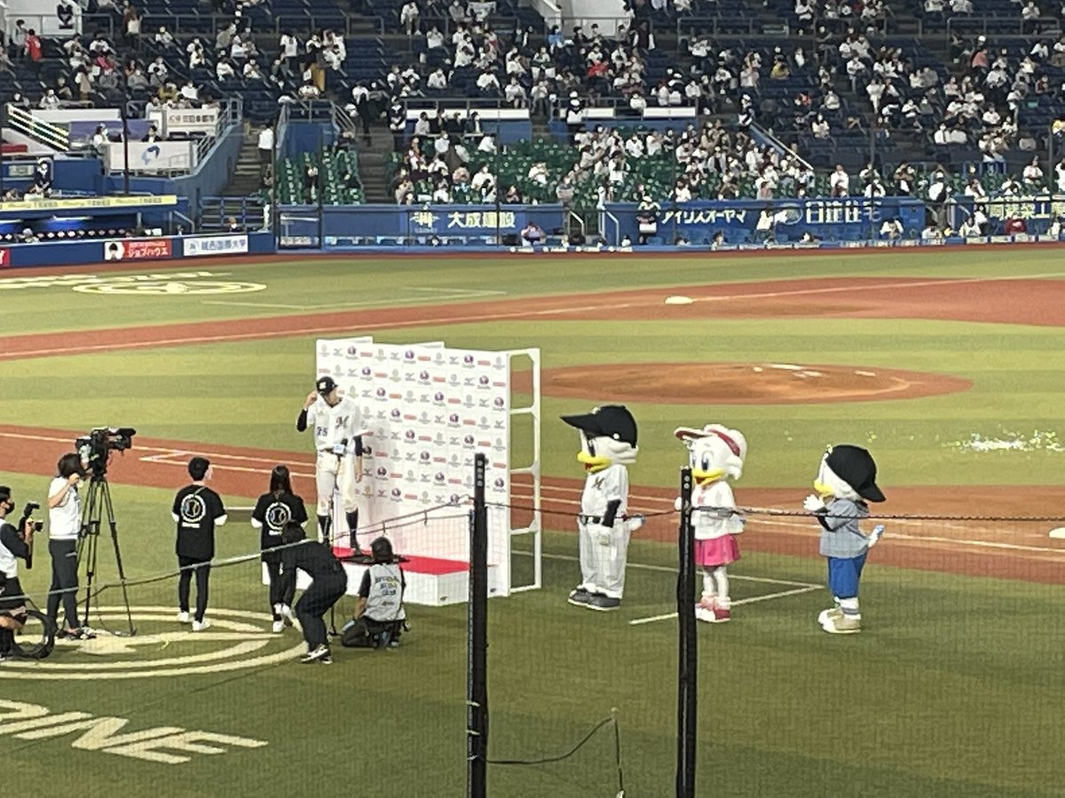 chumaaan's tweet photo. ひろみナイト！！
#chibalotte https://t.co/aeOlbYDOKY