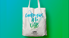 UABBarcelona's tweet photo. Voleu aconseguir la bossa #cuidemnosUAB? Només heu de publicar una foto que mostri els vostres primers instants a la Universitat i emprar l’etiqueta 👉#momentsUABer👈
La bossa us espera al Punt d’Informació de la Plaça Cívica!!
#UAB #concurs https://t.co/17VwGXOAi4