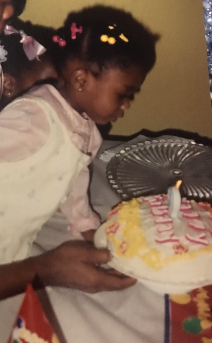 ShaunaReporter's tweet image. It’s my birthday! Enjoy these photos of me on my 2nd birthday. 32 years later, cake is still life.  #ThisIs34🎂 🥳