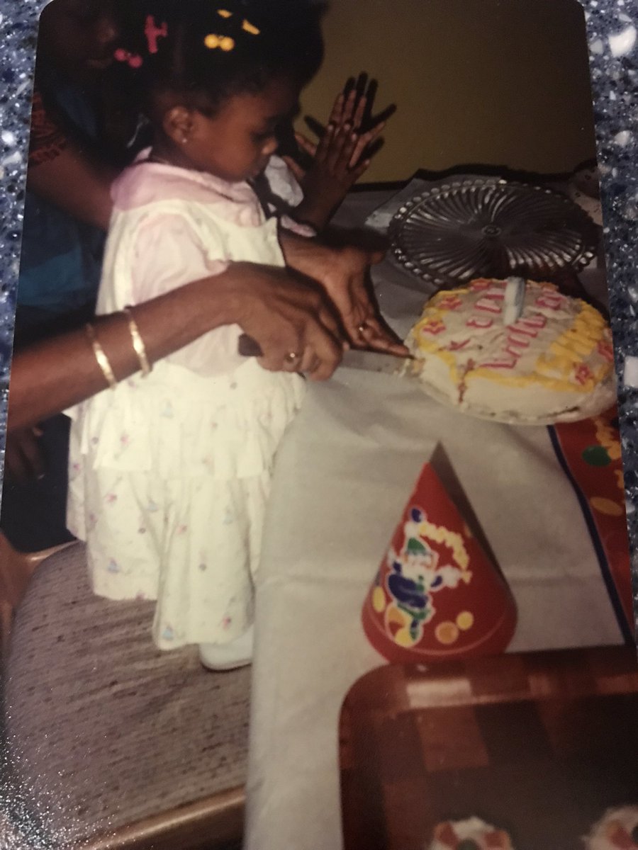 ShaunaReporter's tweet image. It’s my birthday! Enjoy these photos of me on my 2nd birthday. 32 years later, cake is still life.  #ThisIs34🎂 🥳