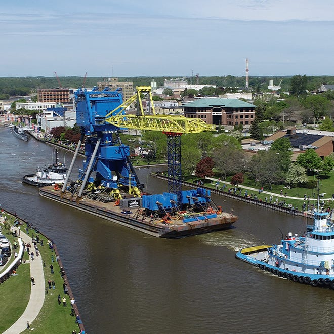 What is the "coolest" thing made in WI? I voted for the Merc 600 OB but this is just as cool. 160-foot, 2.7-million pound crane with a lift cap. of 140 tons built for the U.S. Navy! Better luck next time Mercury 🛥️<a href="/MercuryMarine/">MercuryMarine</a>