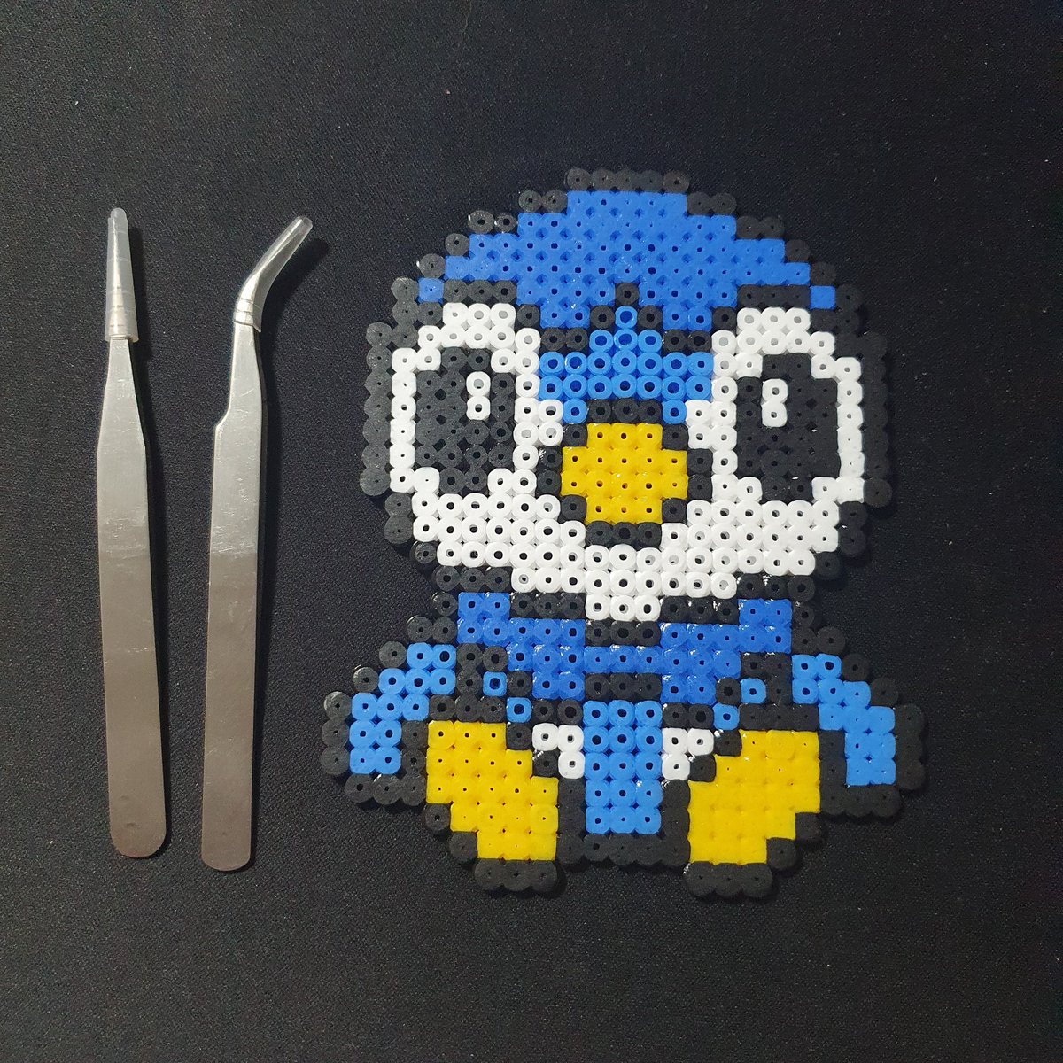 EmiLouV2's tweet photo. Suite aux conseils et à l'engouement de mes viewers et amis, je me suis lancé dans la vente de mes créations en perles Hama.

Vous pouvez les retrouver sur mon Vinted 👀

Un partage serait vraiment sympa 😁 Je pense prendre des commandes rapidement 🥺

https://t.co/wYzkEIqgkN https://t.co/f4uZoRzRl4