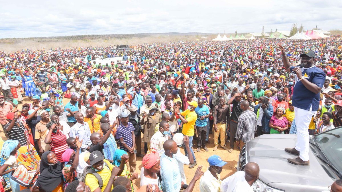 WilliamsRuto's tweet photo. We must pull together and offer leadership to our country. On account of the tough economic times that we are encountering, let us direct our focus and resources to the millions of vulnerable Kenyans and their hustles. https://t.co/JYUEE1eION