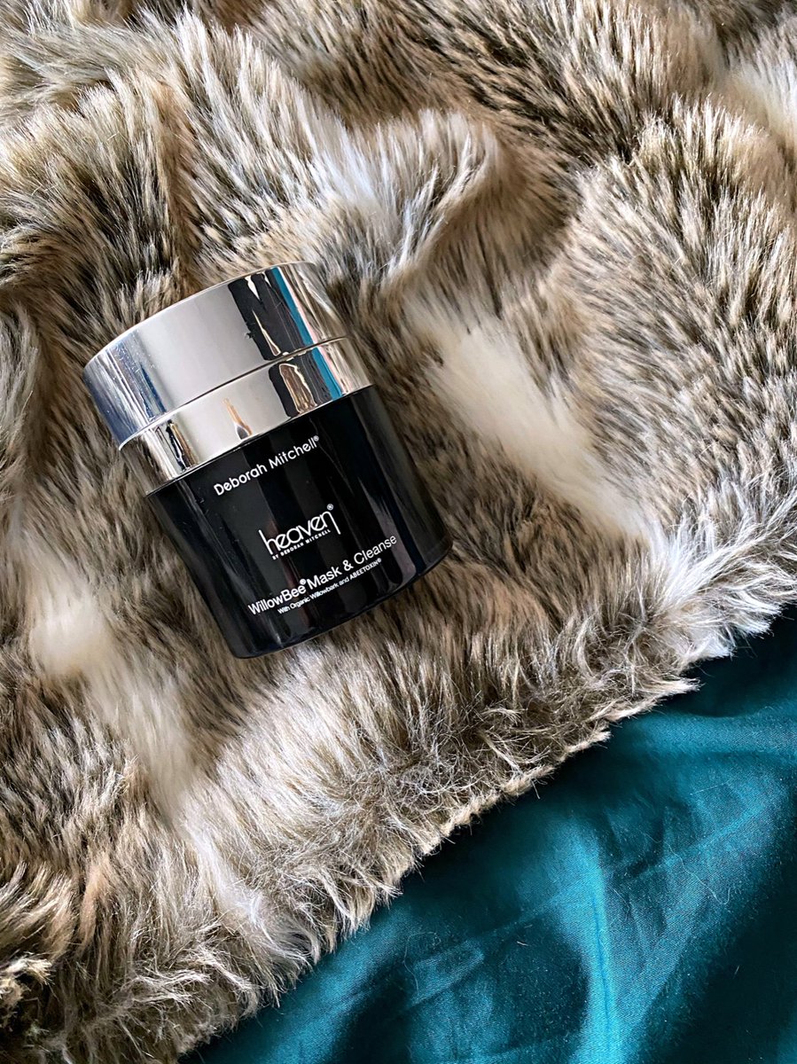 heavenskincare's tweet photo. This year for #christmas treat some one to #willowbeemask it’s a moisturiser and a cleanser #squeekycleanSkin #win one and more in a #competition starts today Retweet tag and must follow. Drawn 24th Oct https://t.co/jEXLGVAqwG