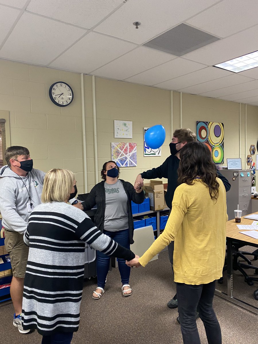 OPSJoeJacoby's tweet photo. Staff here @OPS_Springville Sailing to Success as we review our School-wide behaviors and improvement plan. #sailingtoSucess #staffworkshop https://t.co/i8znd9MHSE
