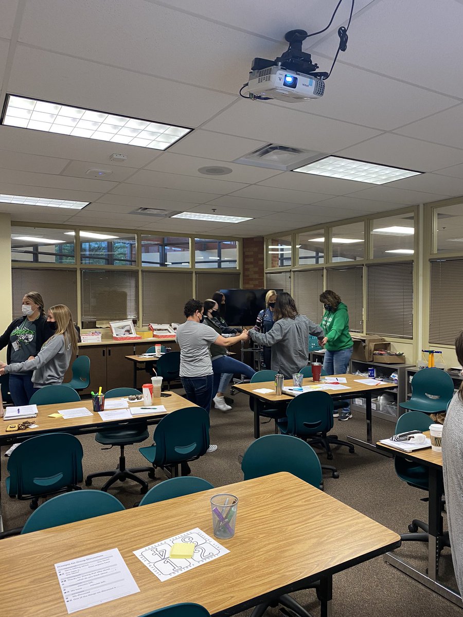 OPSJoeJacoby's tweet photo. Staff here @OPS_Springville Sailing to Success as we review our School-wide behaviors and improvement plan. #sailingtoSucess #staffworkshop https://t.co/i8znd9MHSE