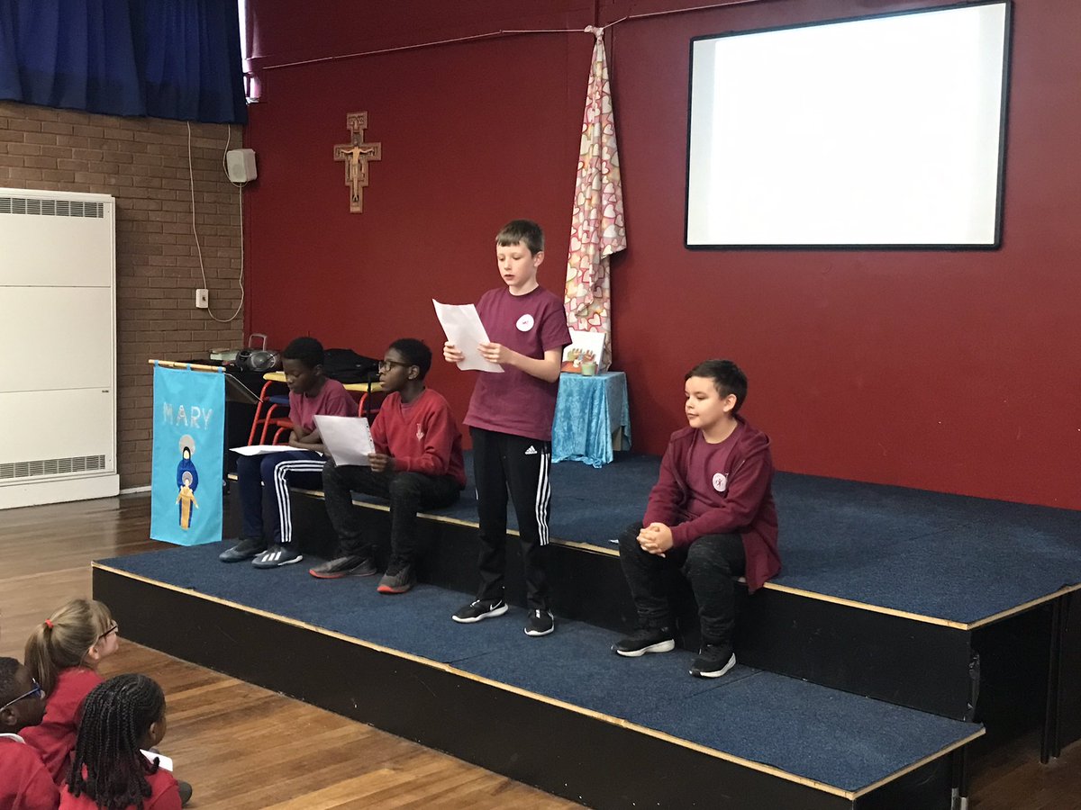 SaintOsburgs's tweet photo. Our candidates for Head Boy giving their speeches this morning. 🌟👏🏼#democracy #Letsgetvoting https://t.co/EY7CKxx1Xl