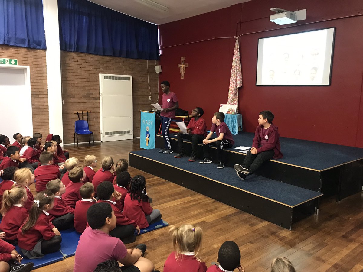 SaintOsburgs's tweet photo. Our candidates for Head Boy giving their speeches this morning. 🌟👏🏼#democracy #Letsgetvoting https://t.co/EY7CKxx1Xl