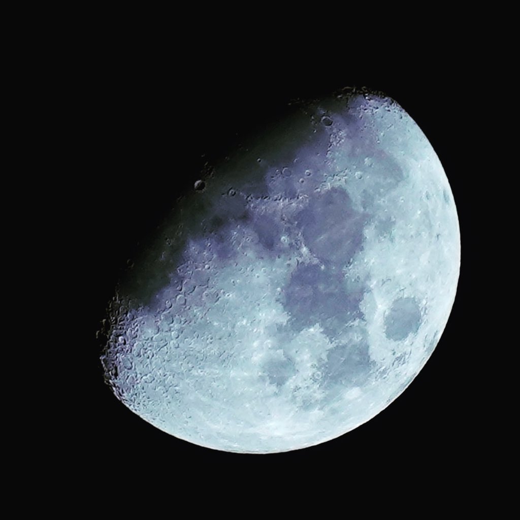 BububunoBOO's tweet photo.
気合いの手持ちッ!d( ̄□ ̄;)
月齢8.9くらい
#sony #sonyalpha #sonyuser #ilce7rm3 #a7rlll #a7riii #全画素超解像 #moon #moonshot #tamron #タムロン #18300mm3563 #18300mm https://t.co/tAnbei6gtF