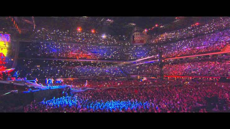 RAINB3RRY91's tweet photo. my ears:                       my mind: https://t.co/mnYRYKnMna