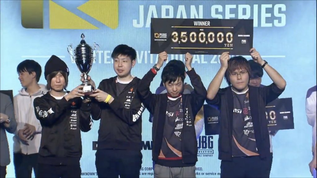 CrazySam tweet media