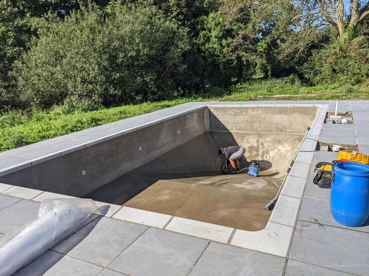 SummitLeisure's tweet image. A liner being installed by Team Gareth and Alex in Dyfed recently.This liner was part of a pool package we sold,  with a pool enclosure to be installed shortly.#pool #swimmingpool #poolpackage #builder #gardendesign #buildyourown #buildyourownpool #poolbuilder #swimmingpooldesign