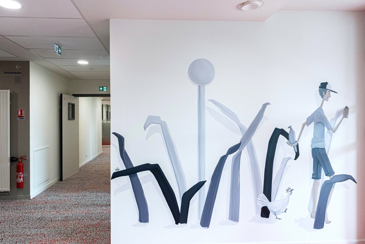 ZOOM SUR les fresques artistiques du projet #Podeliha
avec le <a href="/collectiflaDou1/">collectif la Douceur</a> et <a href="/partner_art/">ART PROJECT PARTNER</a> (Oji &amp; Yol). Plusieurs artistes ont ainsi habillé différents espaces : le hall d’accueil des collaborateurs et les murs des espaces attentes des étages.

#DesignersEngagés