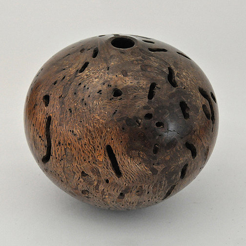 WOODSYMPHONY's tweet photo. Wormy Oak Vessel created by Mike Jackofsky
This piece is included in the Small Treasures 2021 exhibition and is available at our gallery: 
https://t.co/wwyvXlGqvH 

#WoodSymphonyGallery #woodartgallery #fineart #woodartist #woodart #woodcarving #woodturning https://t.co/N6PzwwgypK