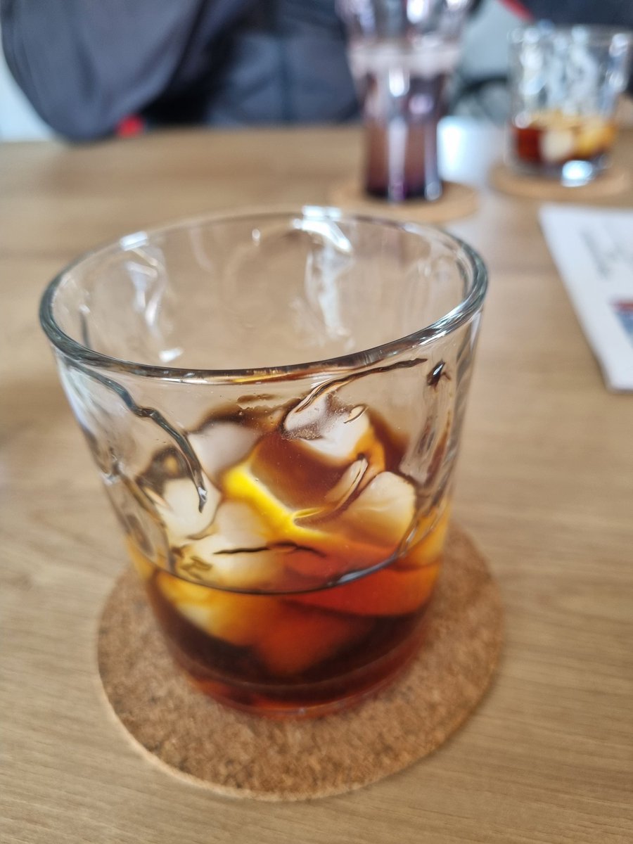 Jebeš petak bez pelina...Ž!