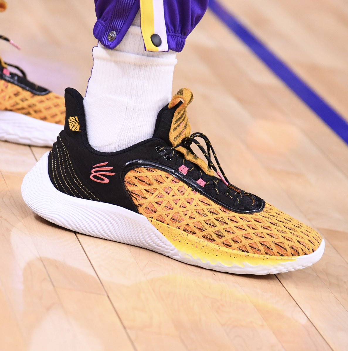 steph curry sesame street shoes