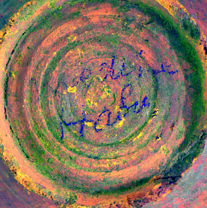 DrKenGriffin's tweet photo. Following today's pottery handling session @TheEgyptCentre, I decided to photograph this beautifully decorated pot. Earlier this week, I noticed that it had blue writing on the base. Thanks to the wonders of #DStretch, we now have a provenance of Medinet Habu! #MuseumArchaeology https://t.co/BLLNDwfzFc