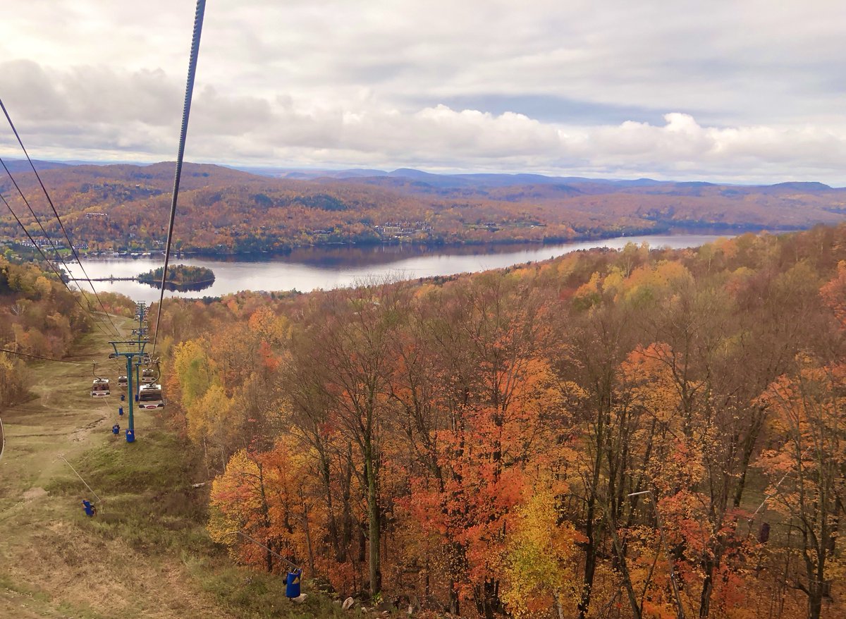 Lorry_Brandon's tweet photo. Great fall hiking @MontTremblant! @TourismQuebec #monttremblant #Quebec #automne #Tourisme https://t.co/SwsDdkWky5