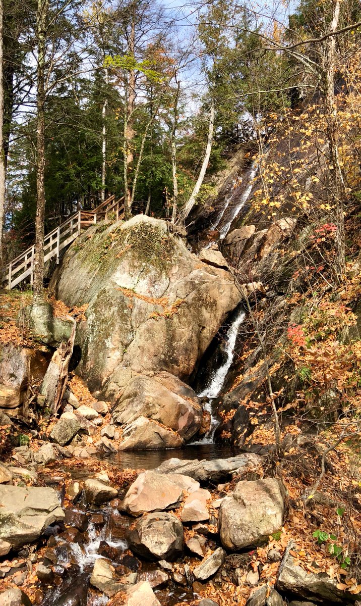 Great fall hiking <a href="/MontTremblant/">Tremblant</a>! <a href="/TourismQuebec/">Bonjour Québec</a> #monttremblant #Quebec #automne #Tourisme