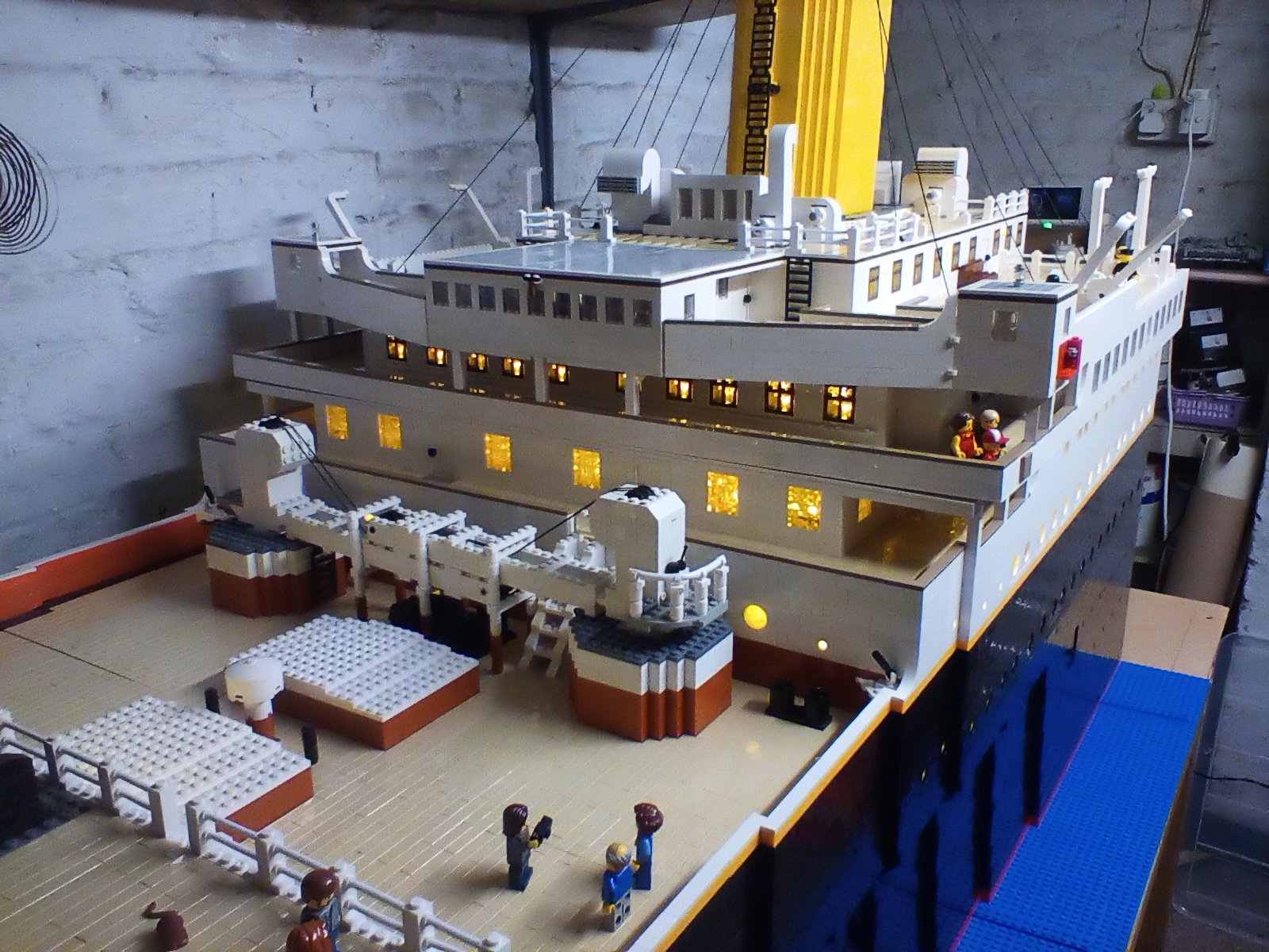 Lego ideas titanic hotsell