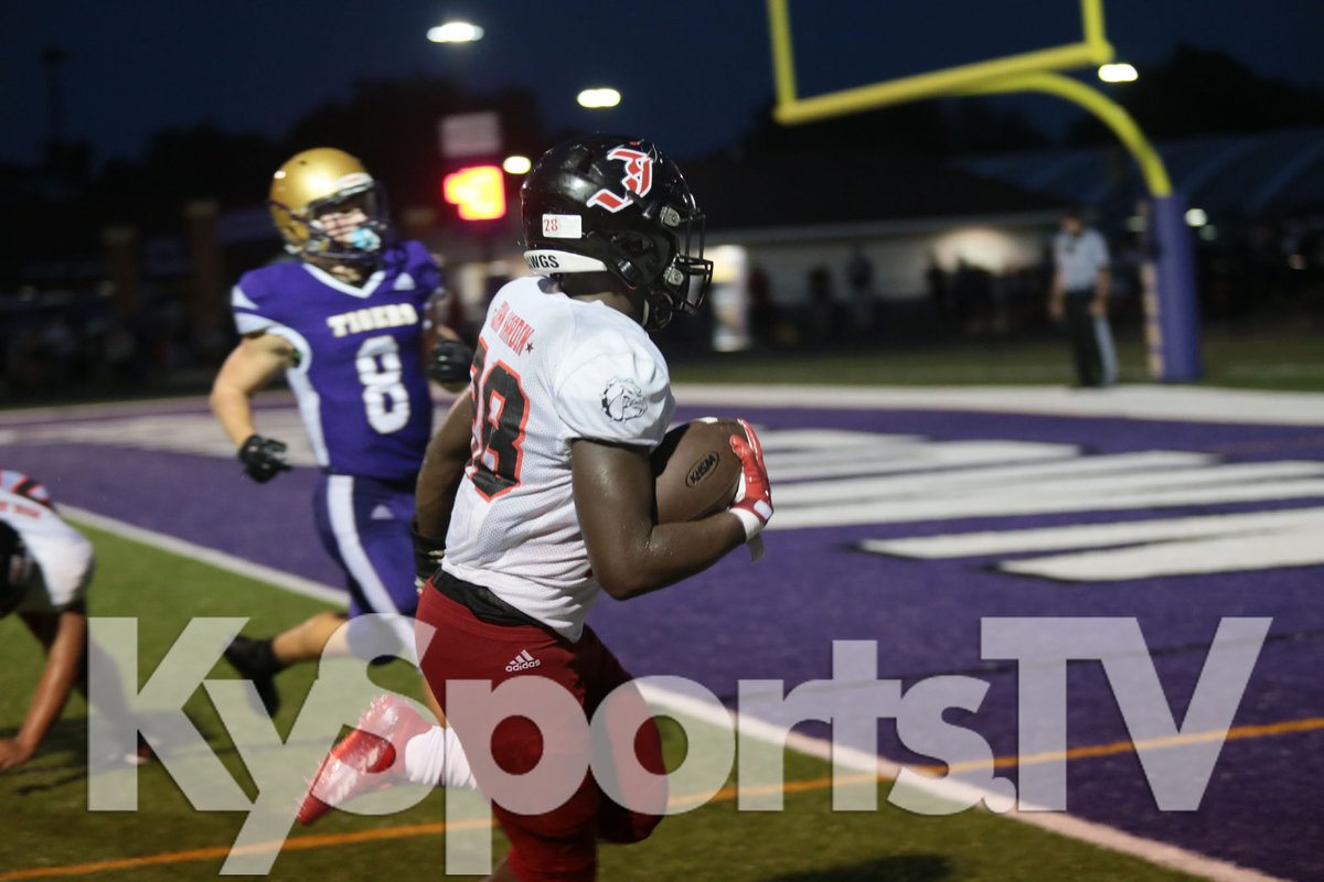 KySportsTV's tweet photo. FB COACHES: Looking for an athlete who performs on the field &amp; in the classroom?  Keyandre Strand, one of the top RBs in KY. Last semester though still in HS made the Deans list taking COLLEGE courses w/4.0 GPA. HS GPA is 3.75 &amp; will grad in '22 w/ Assoc degree. @keyandre_strand https://t.co/rlRDaHiLTE