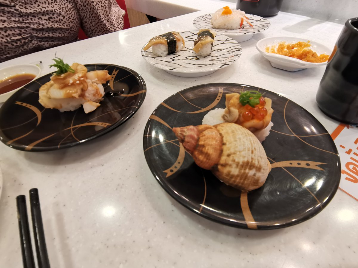 Big_Cat1987's tweet photo. #寿司 #sushiexpress #30バーツ https://t.co/K5fgfLaf3x